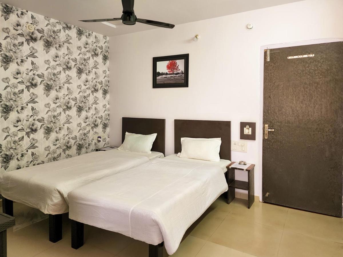 Shivani Inn Hotel & Banquet Seoni  Екстер'єр фото